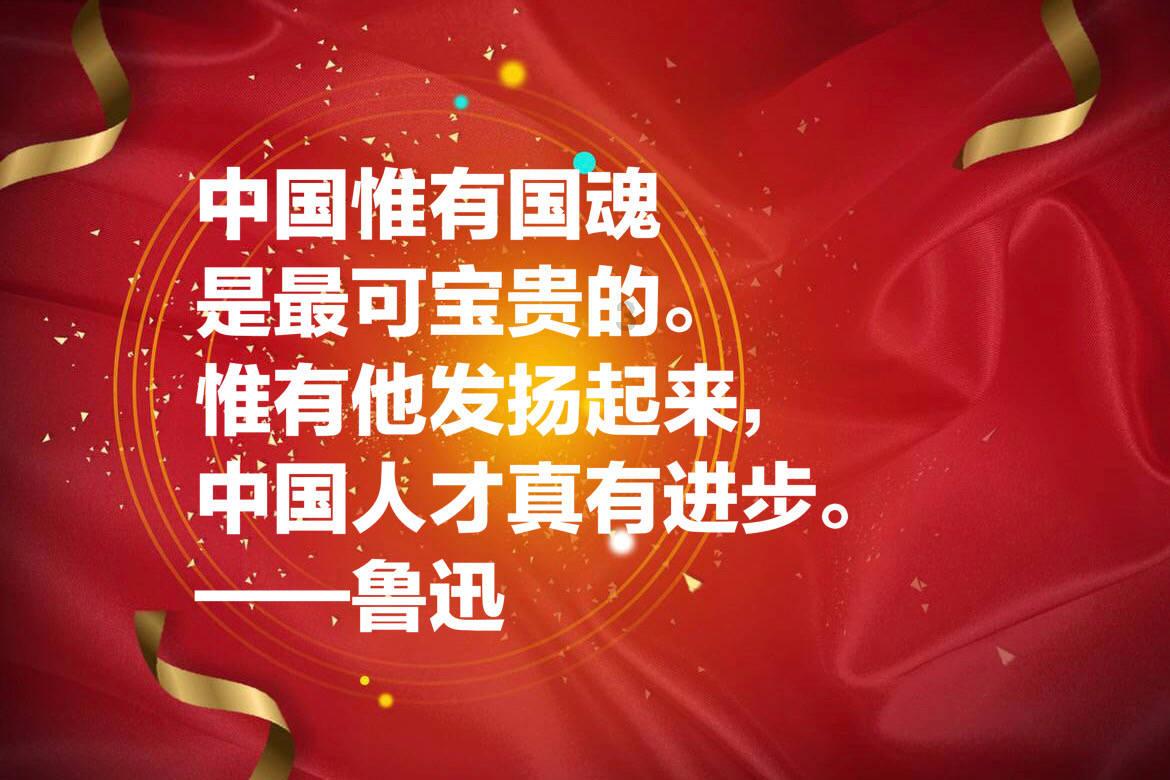 天太冷,小土狗就坐在炤台旁烤火取暖,可爱模样萌翻啦!