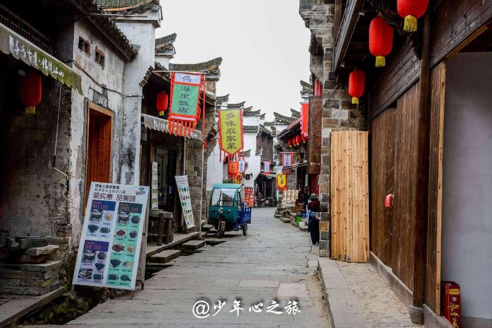 华升股份粘上“华字辈”四涨停后跌停 扣非连亏近16年负债率58%历史最高