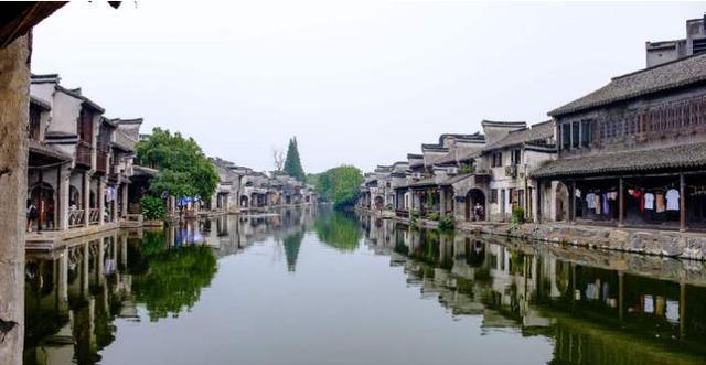 老旧的停车场3