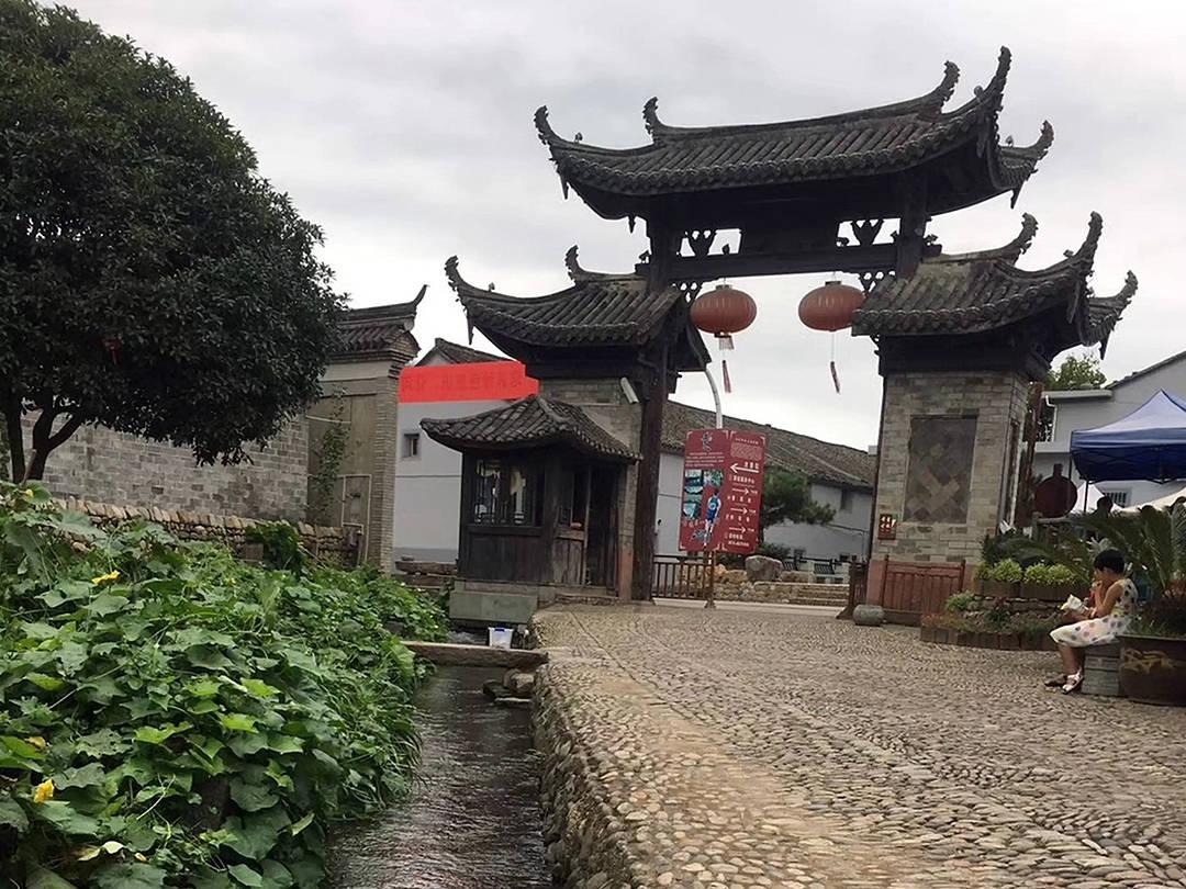 逃离违建房屋6