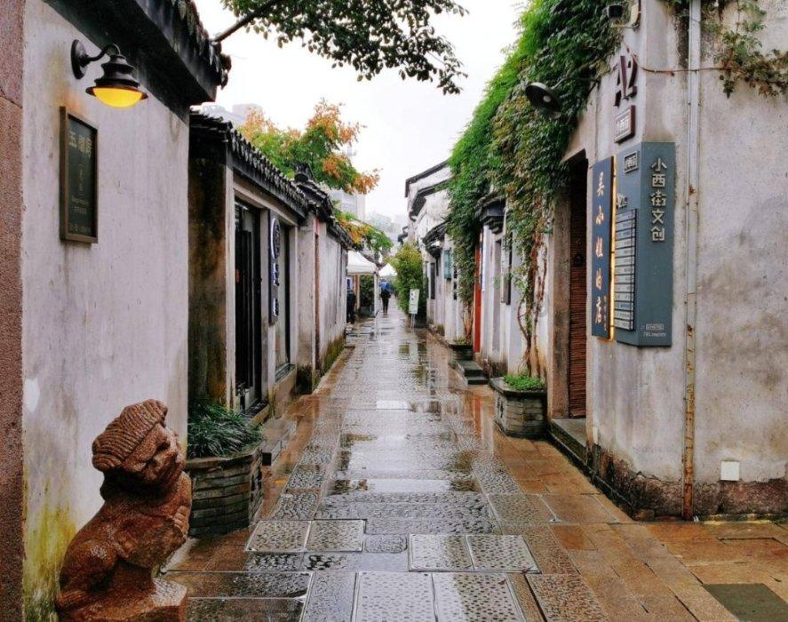 逃出白海豹洞